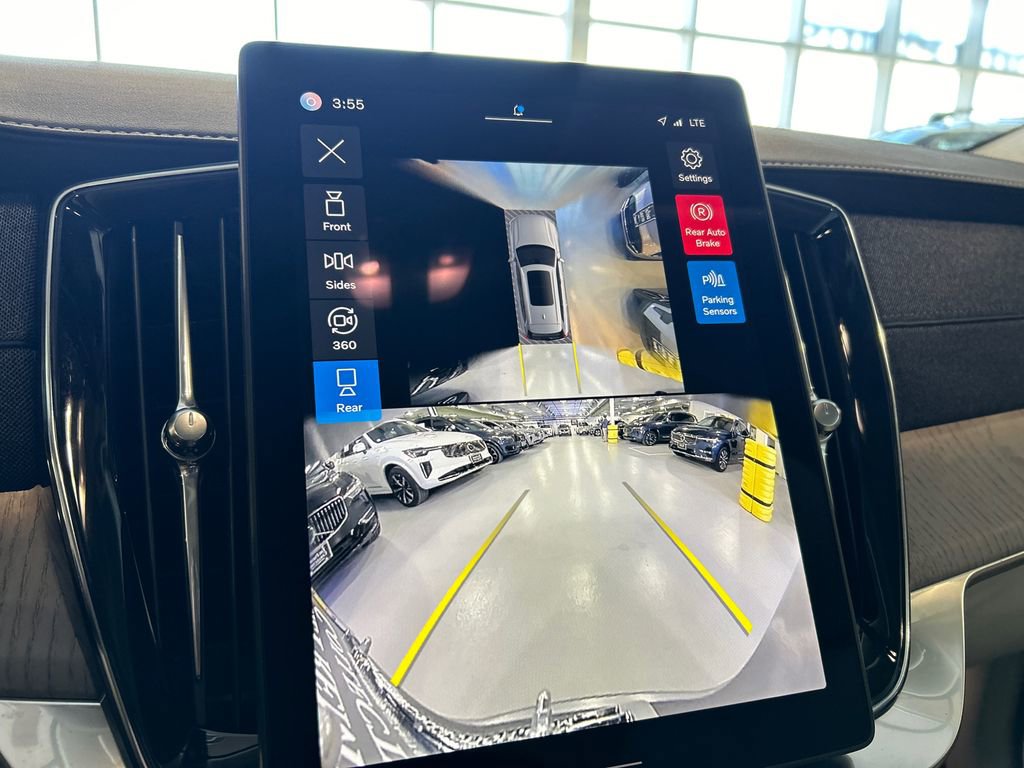 Certified 2025 Volvo XC90 T8 Ultra image 17