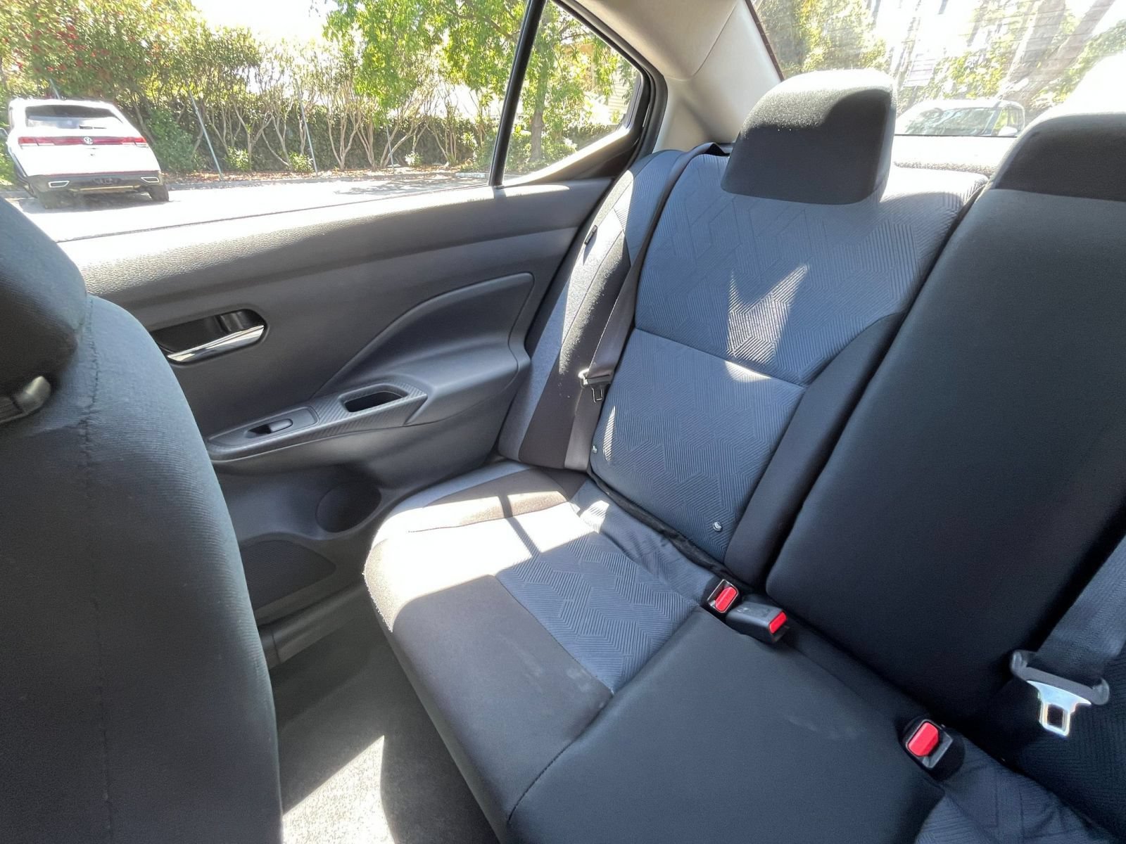 Used 2025 Nissan Versa SV FWD image 37