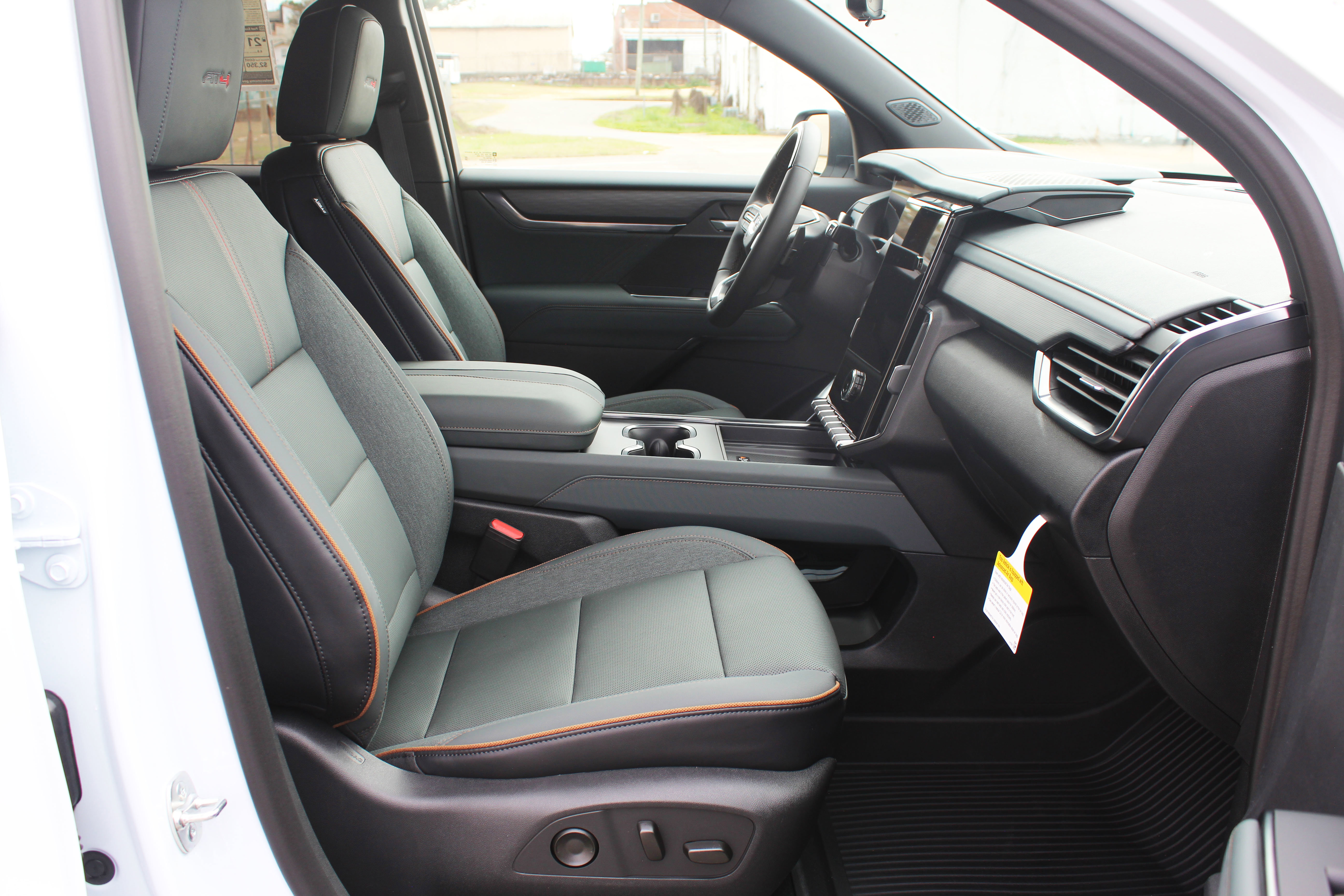 New 2026 GMC Acadia AT4 image 47