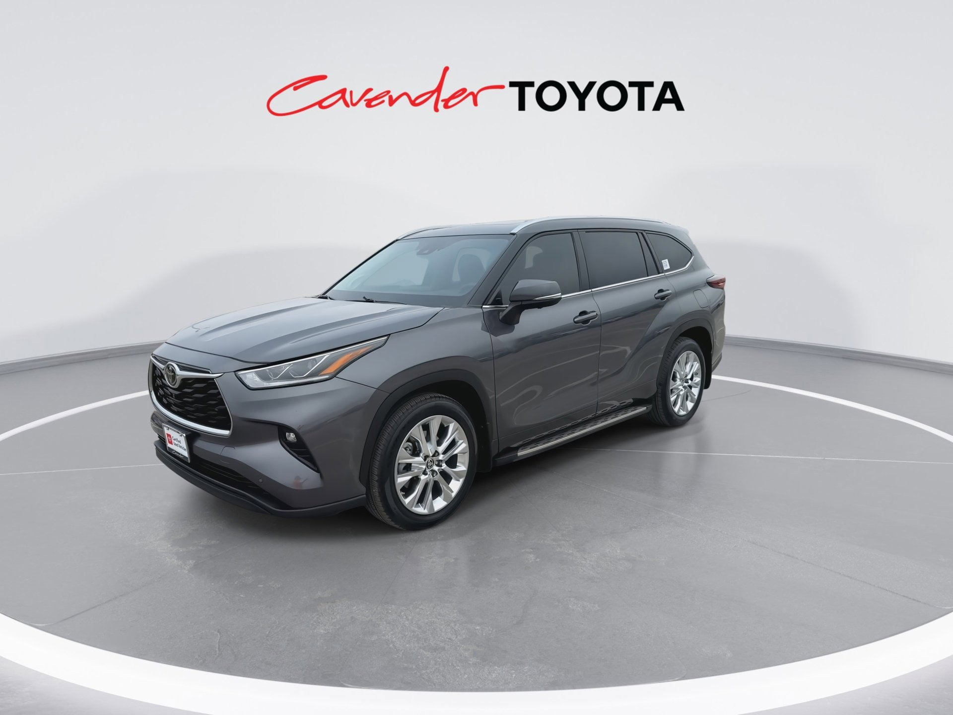 Used 2024 Toyota Highlander Limited image 4