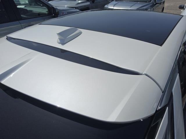 Used 2025 Cadillac Lyriq Luxury RWD image 17