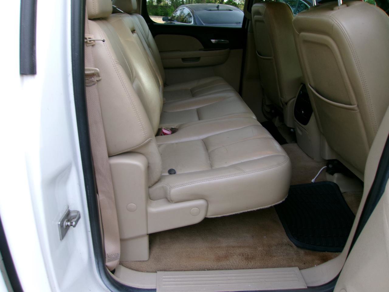 Used 2007 Chevrolet Silverado 1500 LTZ w/ Safety Package AWD/4WD image 7