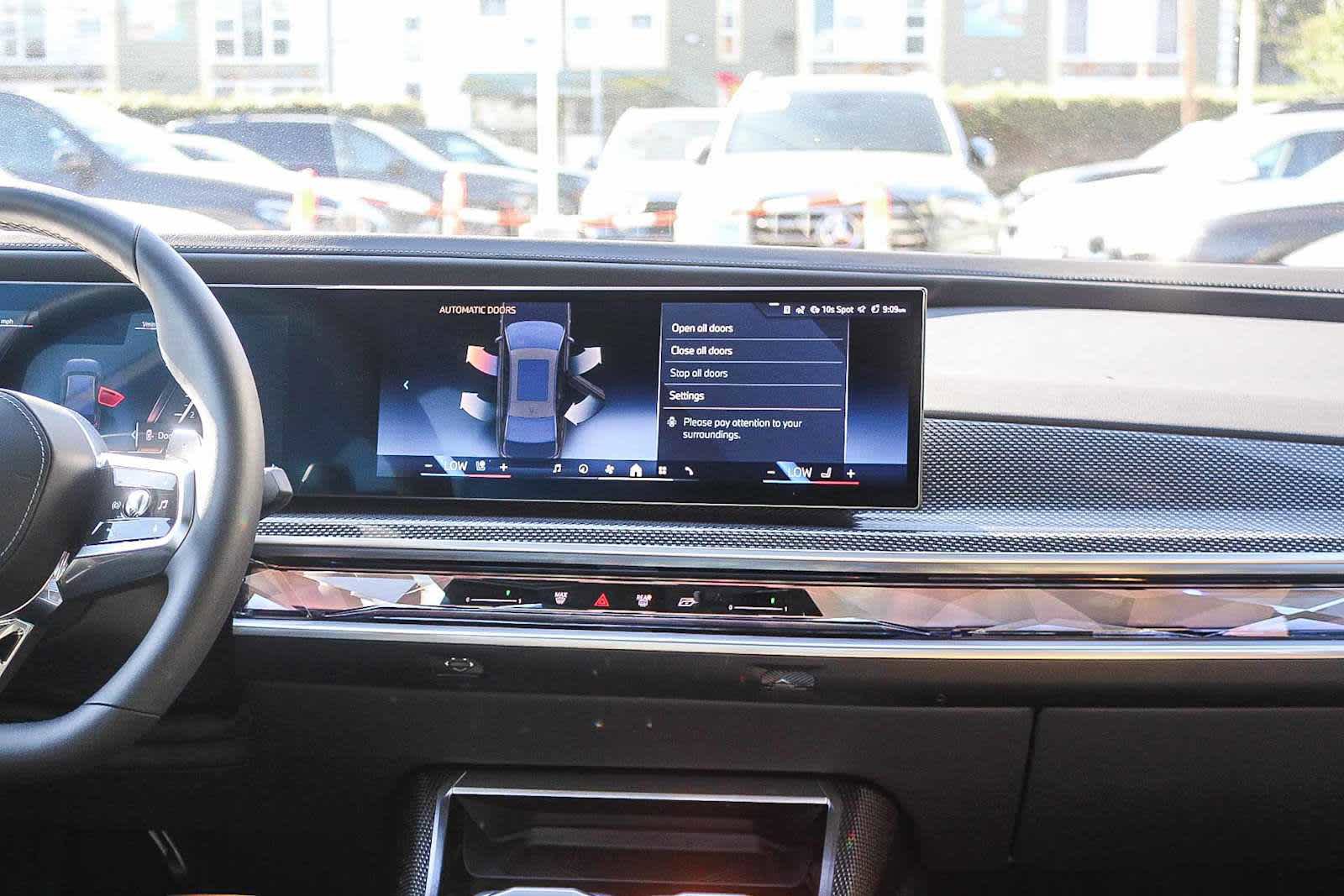 Used 2025 BMW 760i xDrive image 13