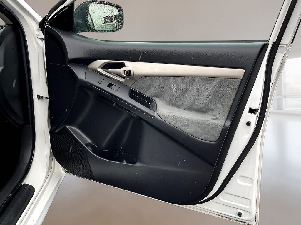 Used 2011 Toyota Matrix FWD image 26