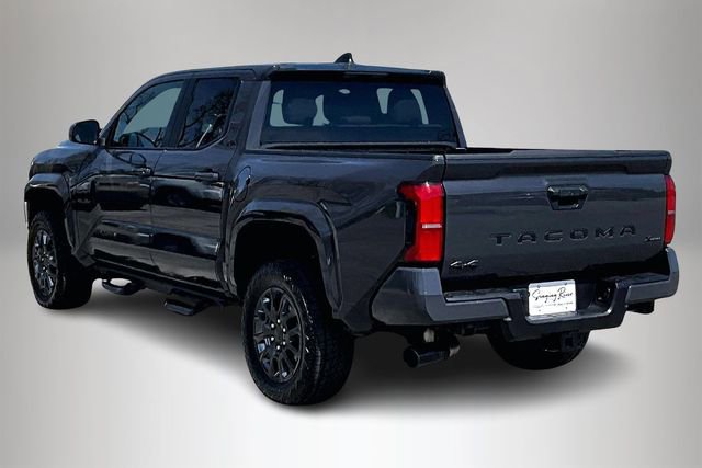 Used 2025 Toyota Tacoma SR5 image 4