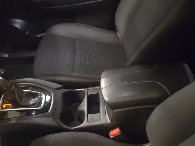 Used 2020 Nissan Rogue Sport S image 20