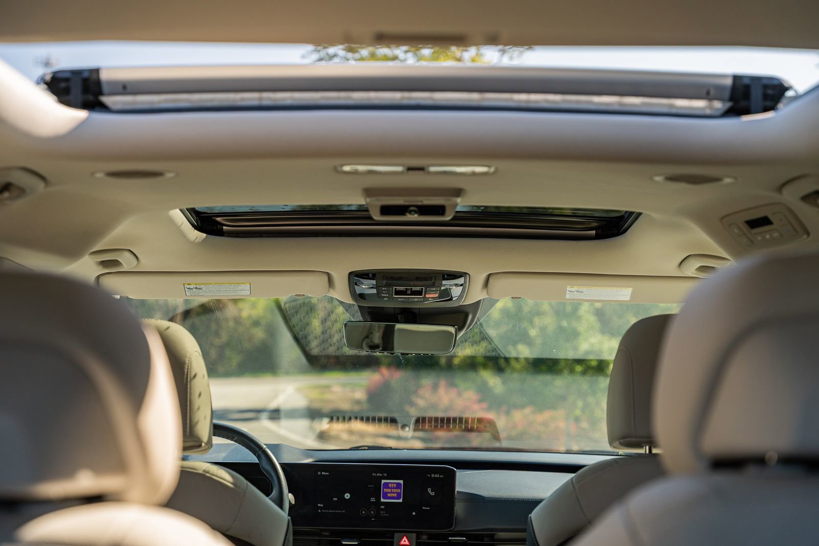 Used 2025 Kia Carnival SX Prestige image 30