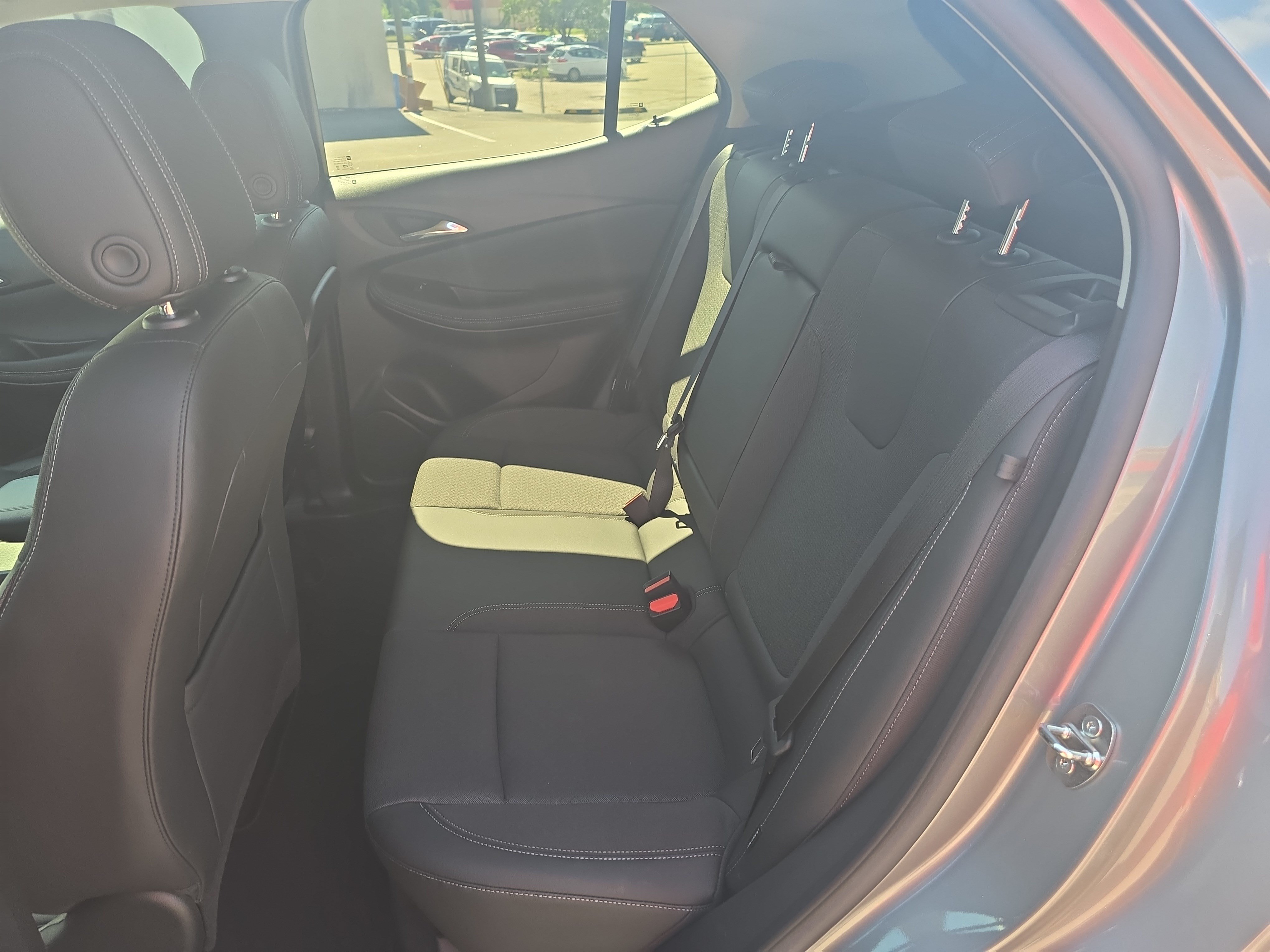 Used 2023 Buick Encore GX Select w/ Sport Touring Package FWD image 15
