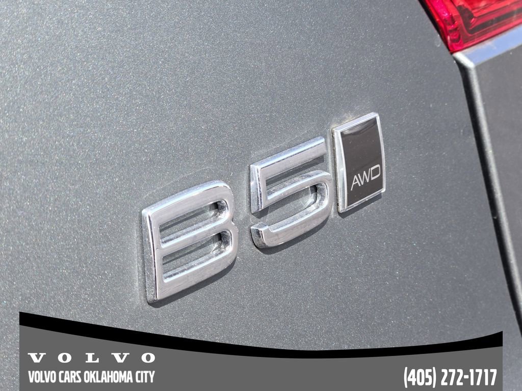 Certified 2026 Volvo XC40 B5 Plus w/ Climate Package image 9