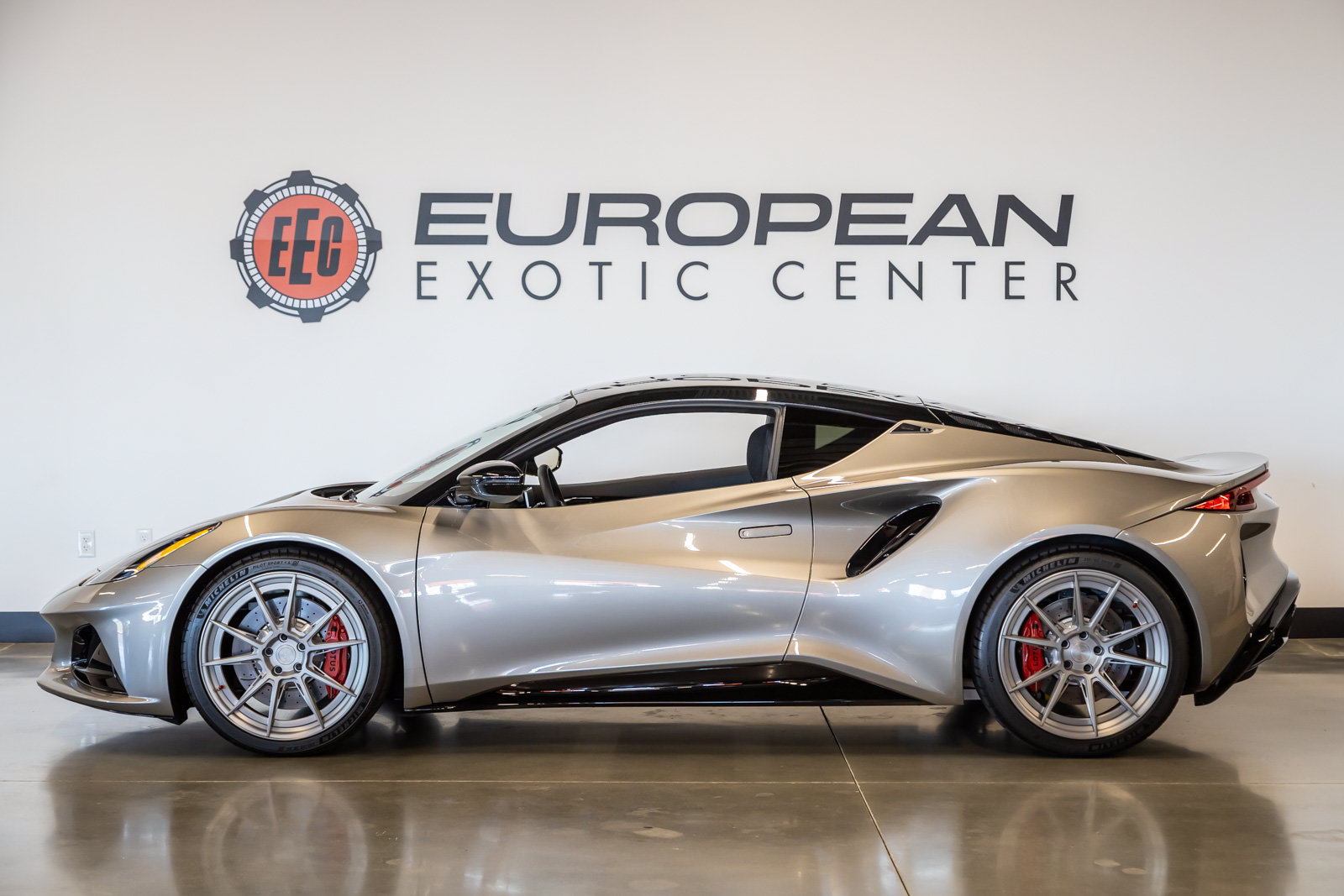 Used 2024 Lotus Emira First Edition RWD image 7
