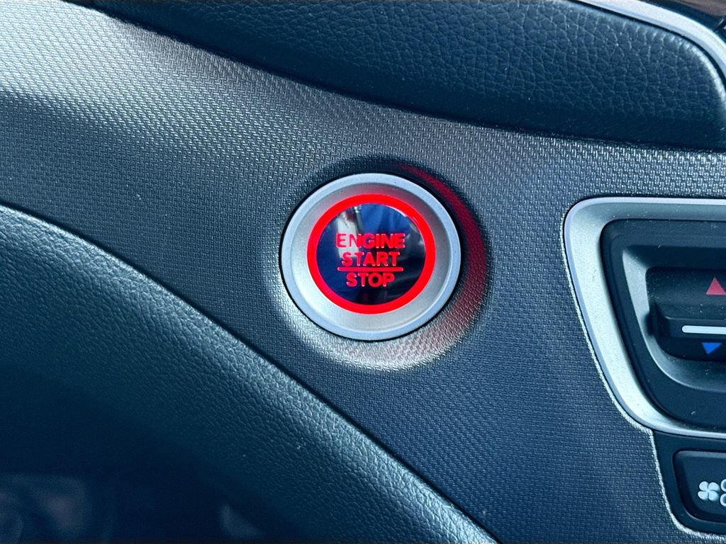 Used 2024 Honda Ridgeline Sport image 15