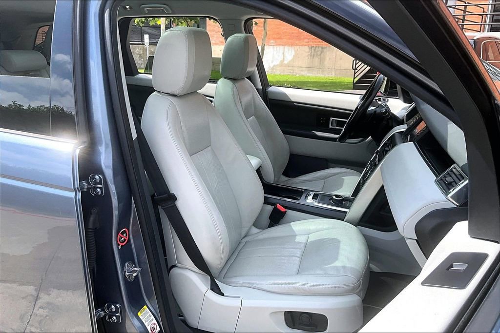 Used 2018 Land Rover Discovery Sport HSE AWD/4WD image 10