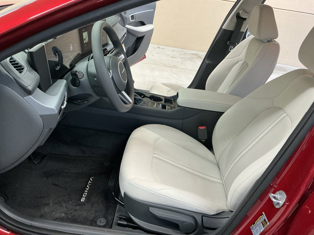 Used 2026 Hyundai Sonata SE image 10