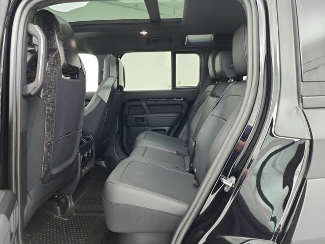 New 2026 Land Rover Defender 110 OCTA AWD/4WD image 33
