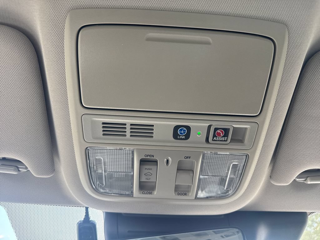 Used 2020 Honda Accord Touring image 27