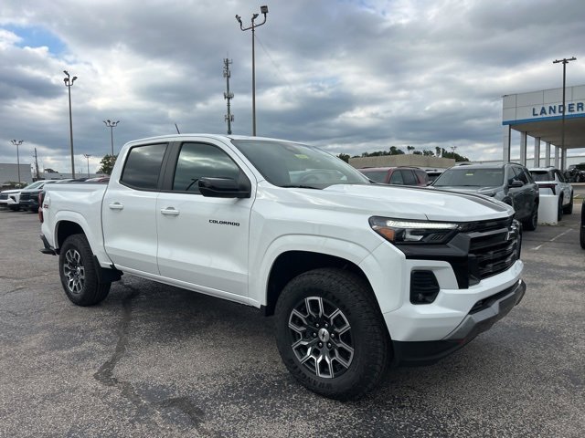 New 2026 Chevrolet Colorado Z71 w/ LPO, Hood Decal Package