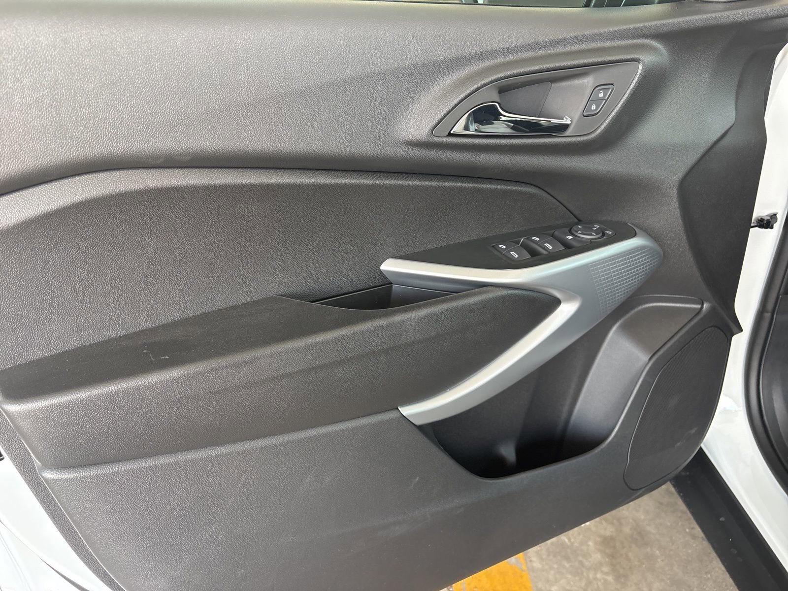 New 2026 Chevrolet Trax RS w/ Driver Confidence Package image 10