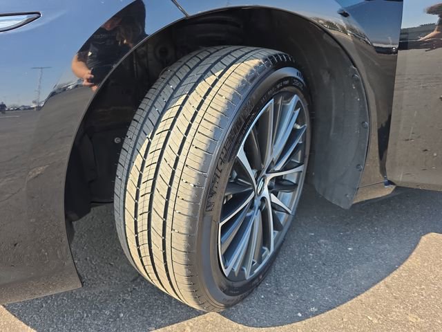 Certified 2025 Lexus ES 300h w/ Premium Package image 32