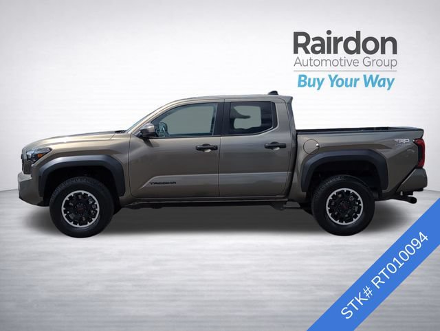 Used 2024 Toyota Tacoma TRD Off-Road AWD/4WD image 4