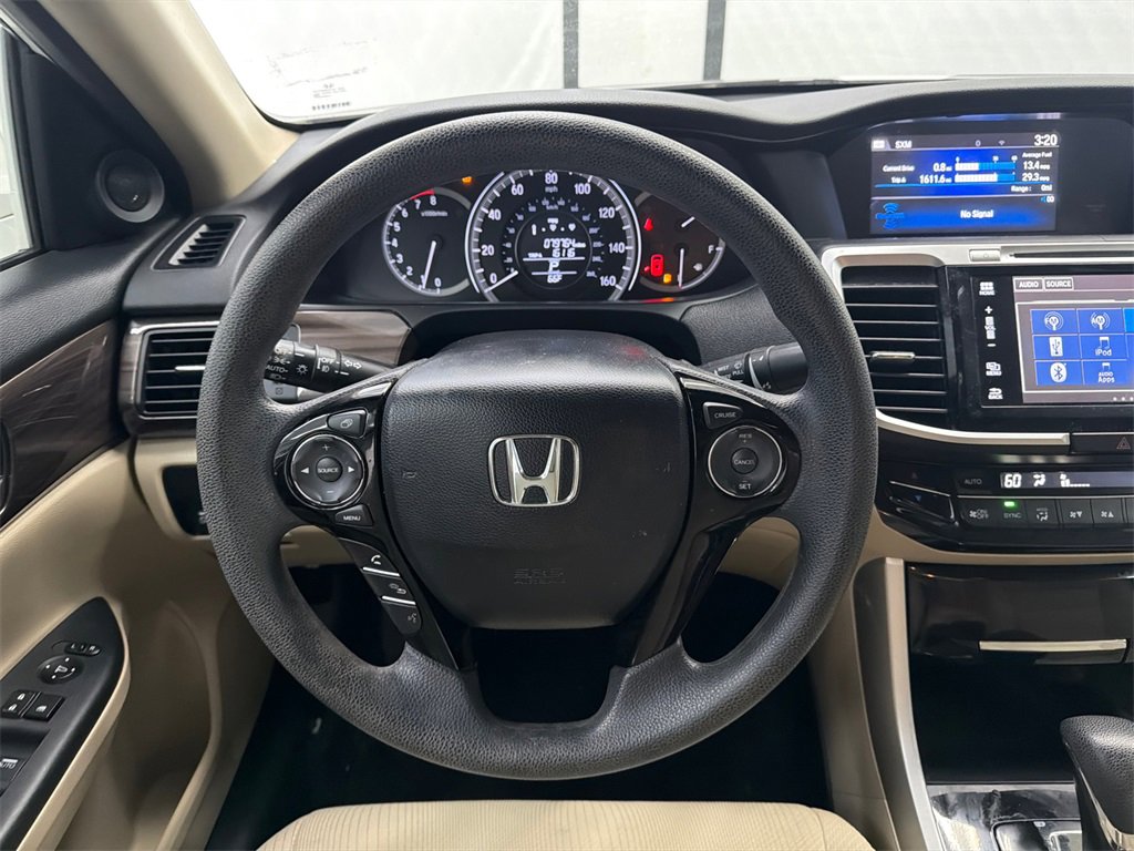 Used 2017 Honda Accord EX image 24
