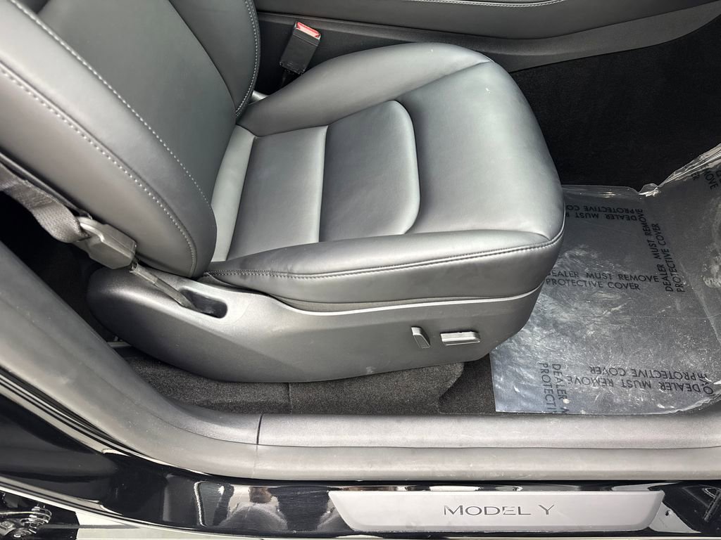 Used 2024 Tesla Model Y Performance AWD/4WD image 43