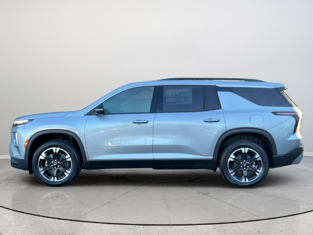 New 2027 Chevrolet Traverse LT w/ LPO, Floor Liner Package FWD image 4