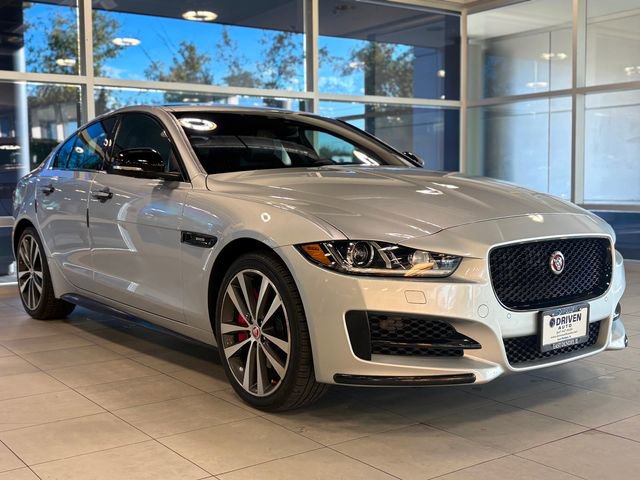Used 2018 Jaguar XE R-Sport image 6