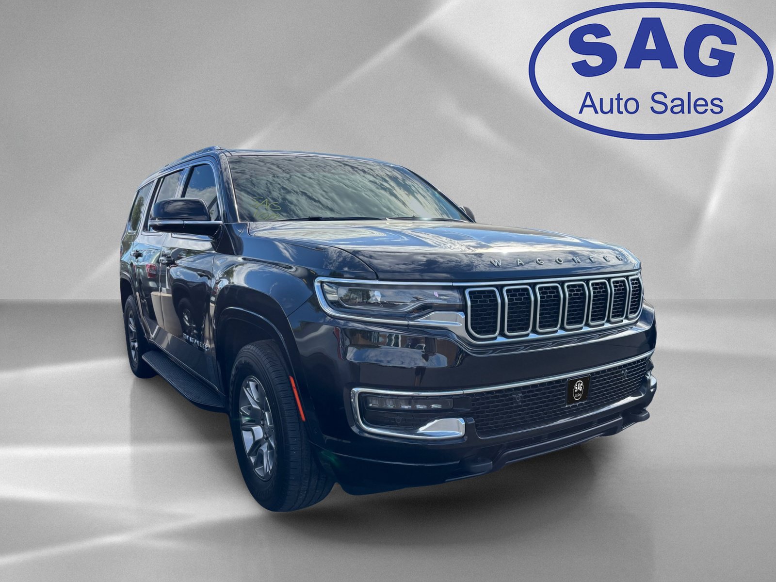 Used 2024 Jeep Wagoneer 4WD w/ HD Trailer Tow Package image 2