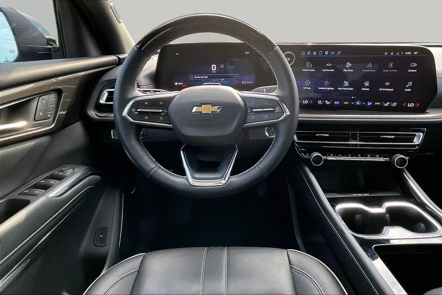 Used 2025 Chevrolet Traverse High Country w/ LPO, Floor Liner Package FWD image 6