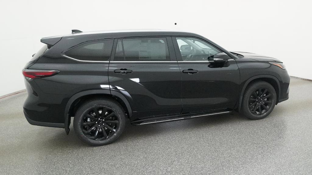 New 2026 Toyota Highlander XLE image 13