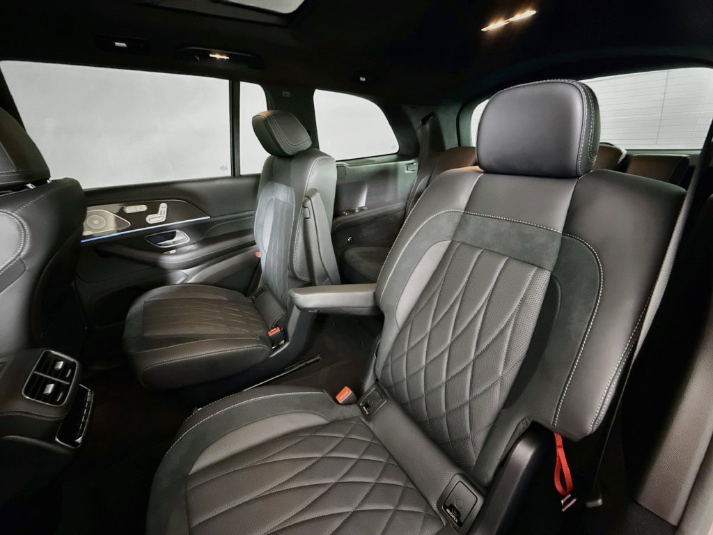 Used 2026 Mercedes-Benz GLS 63 AMG 4MATIC image 23