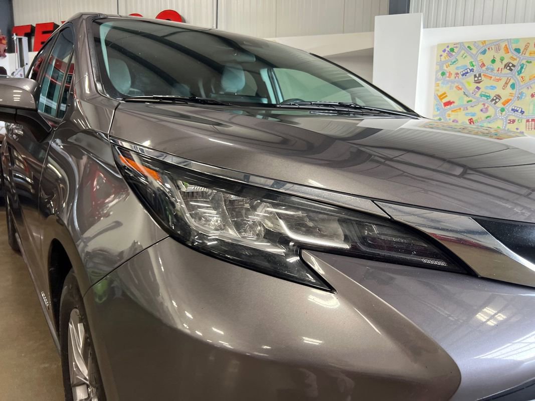 Used 2021 Toyota Sienna LE image 59