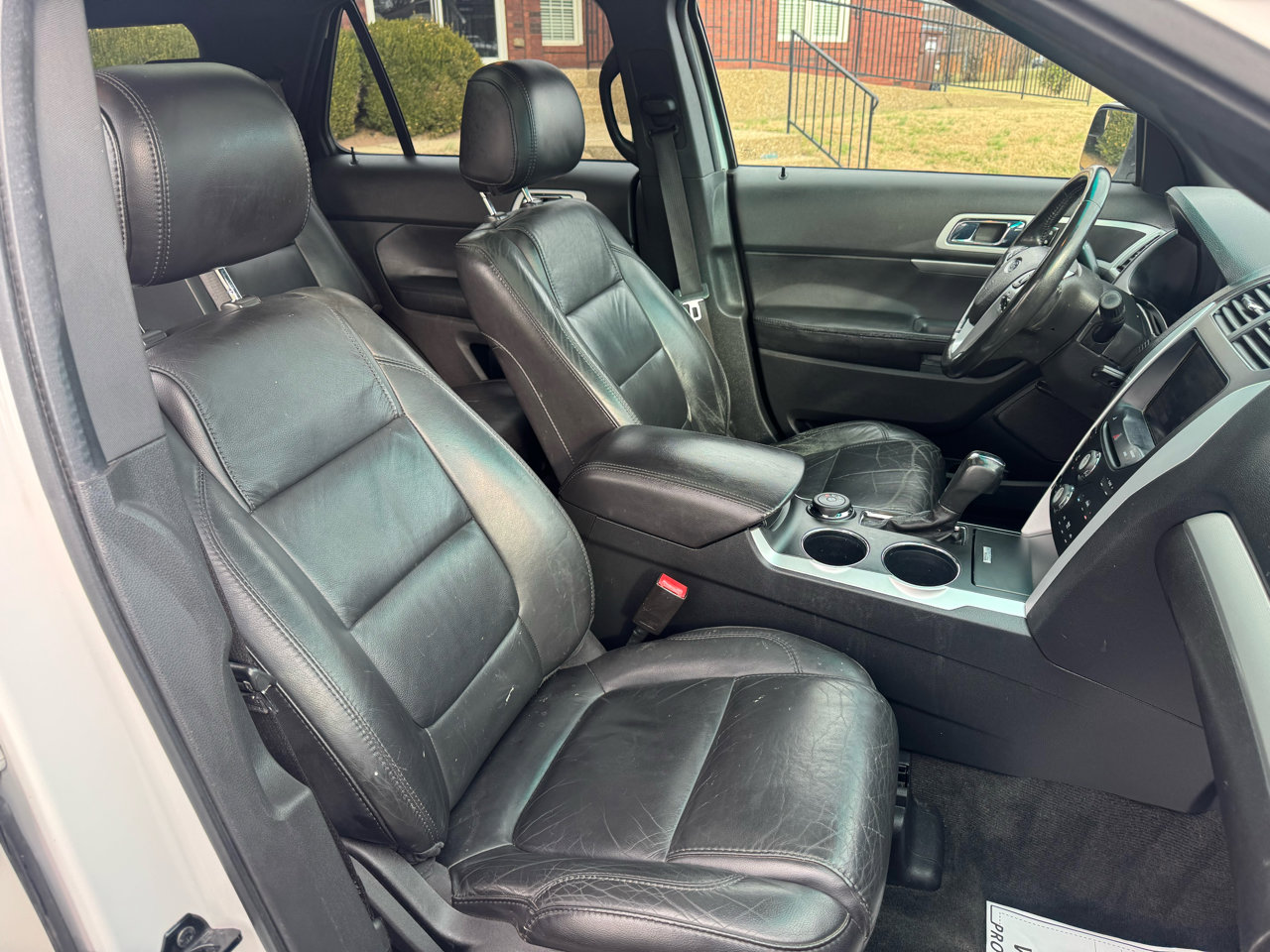 Used 2013 Ford Explorer XLT image 32