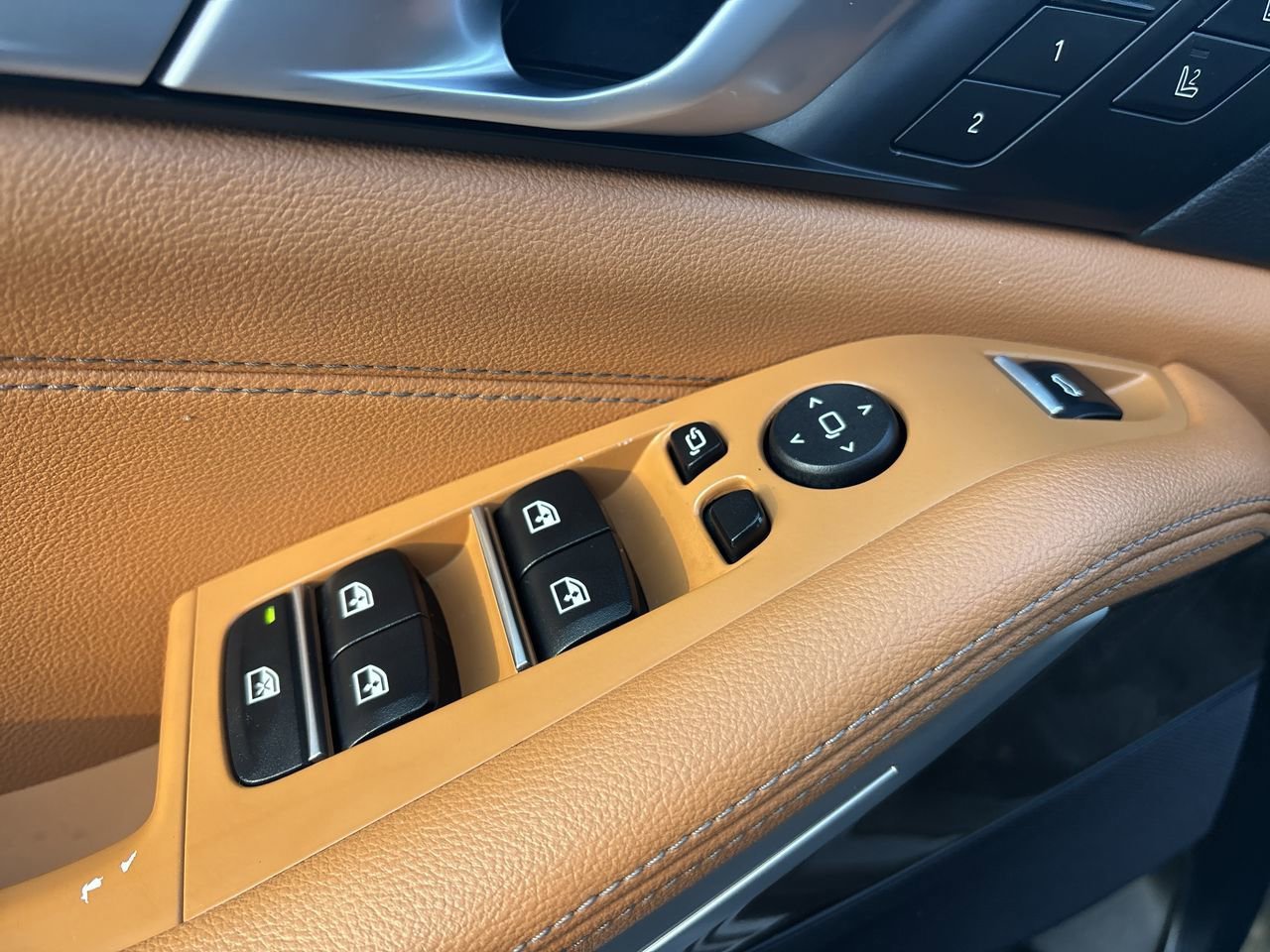 Used 2022 BMW X5 xDrive40i w/ Executive Package image 13