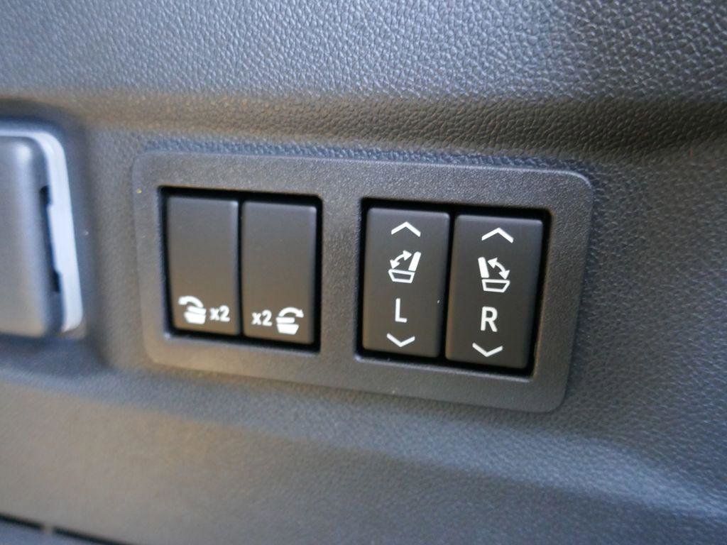 New 2026 GMC Yukon AT4 Ultimate image 19