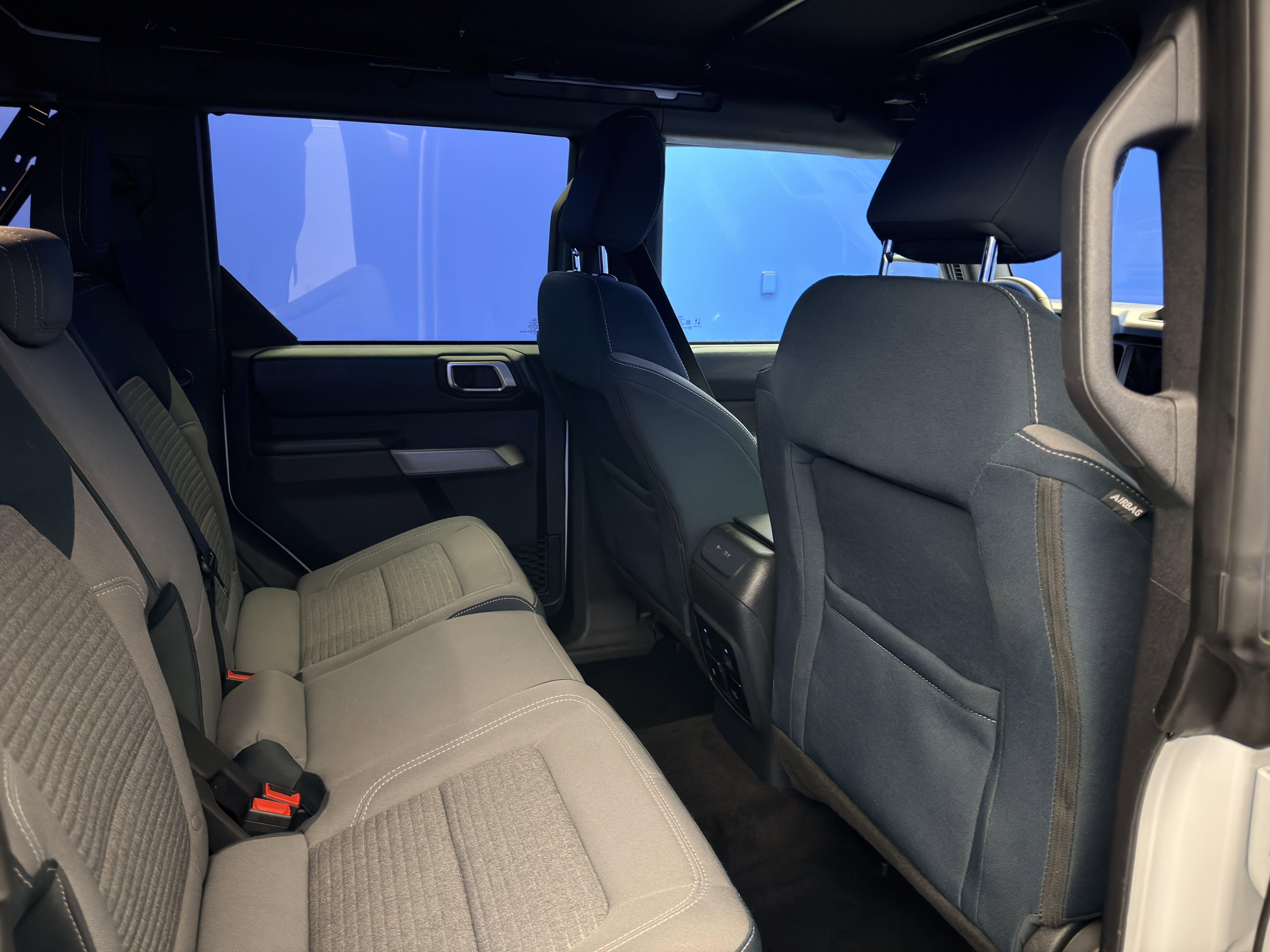 Used 2023 Ford Bronco Outer Banks image 26