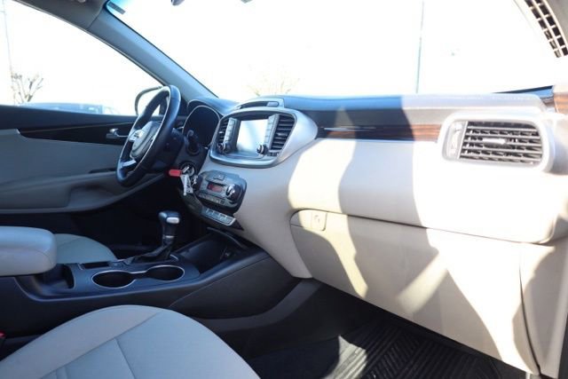Used 2019 Kia Sorento LX w/ LX Convenience Package image 36