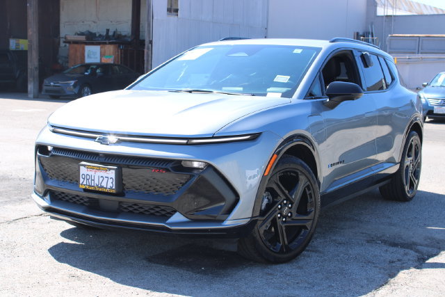 Used 2025 Chevrolet Equinox EV RS FWD image 9