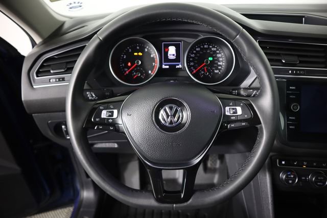 Used 2020 Volkswagen Tiguan SE w/ Panoramic Sunroof Package image 33