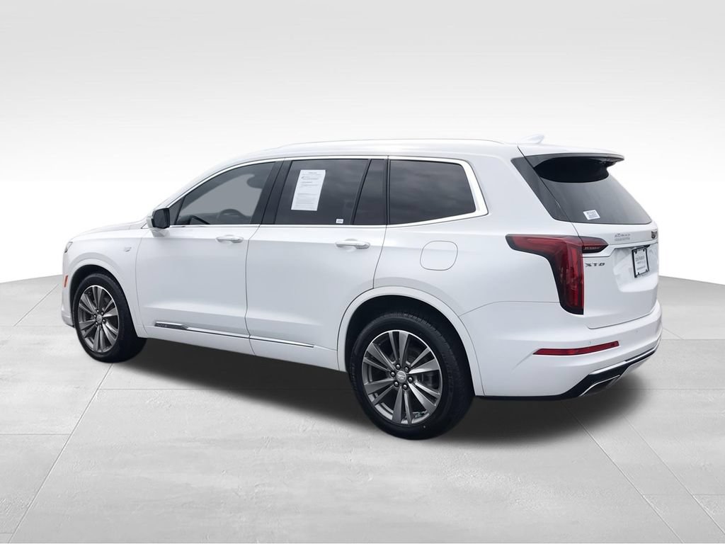 Used 2021 Cadillac XT6 Premium Luxury FWD image 6