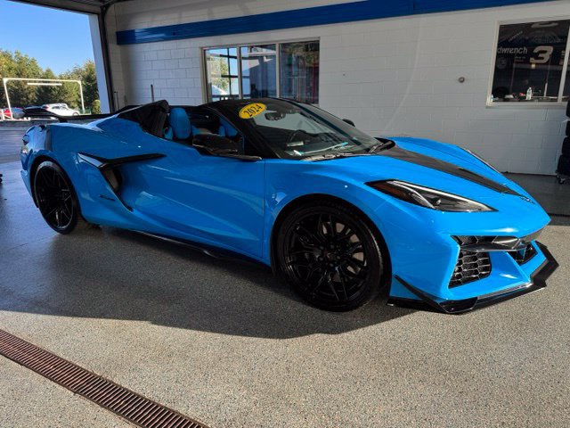 Used 2024 Chevrolet Corvette Z06 w/ Battery Protection Package RWD image 14