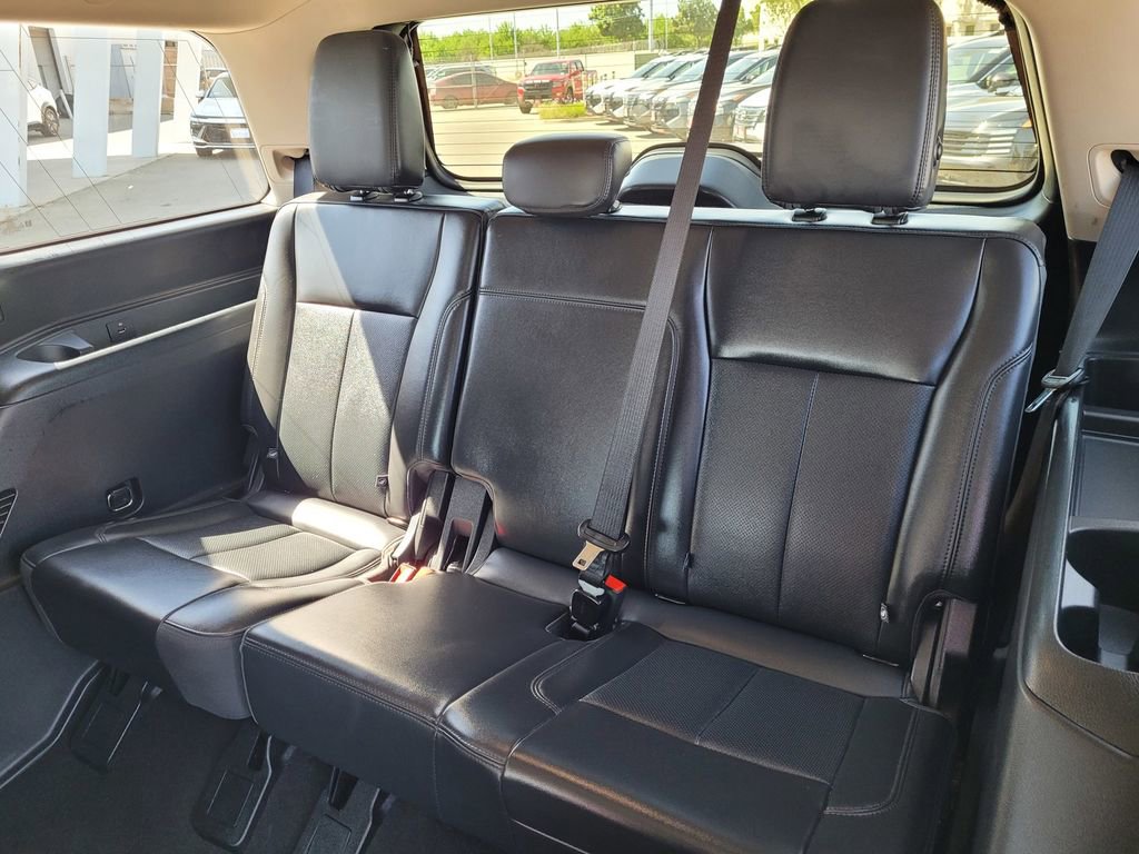 Used 2024 Ford Expedition XLT image 9