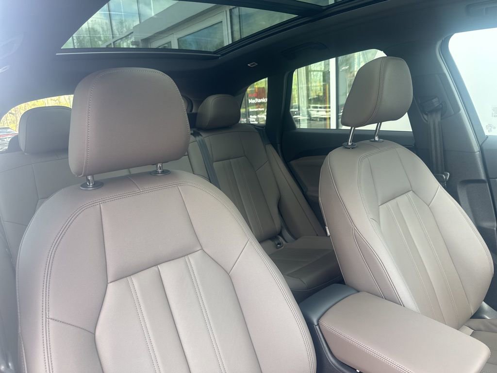 Certified 2025 Audi Q5 Premium w/ Premium Plus AWD/4WD image 6