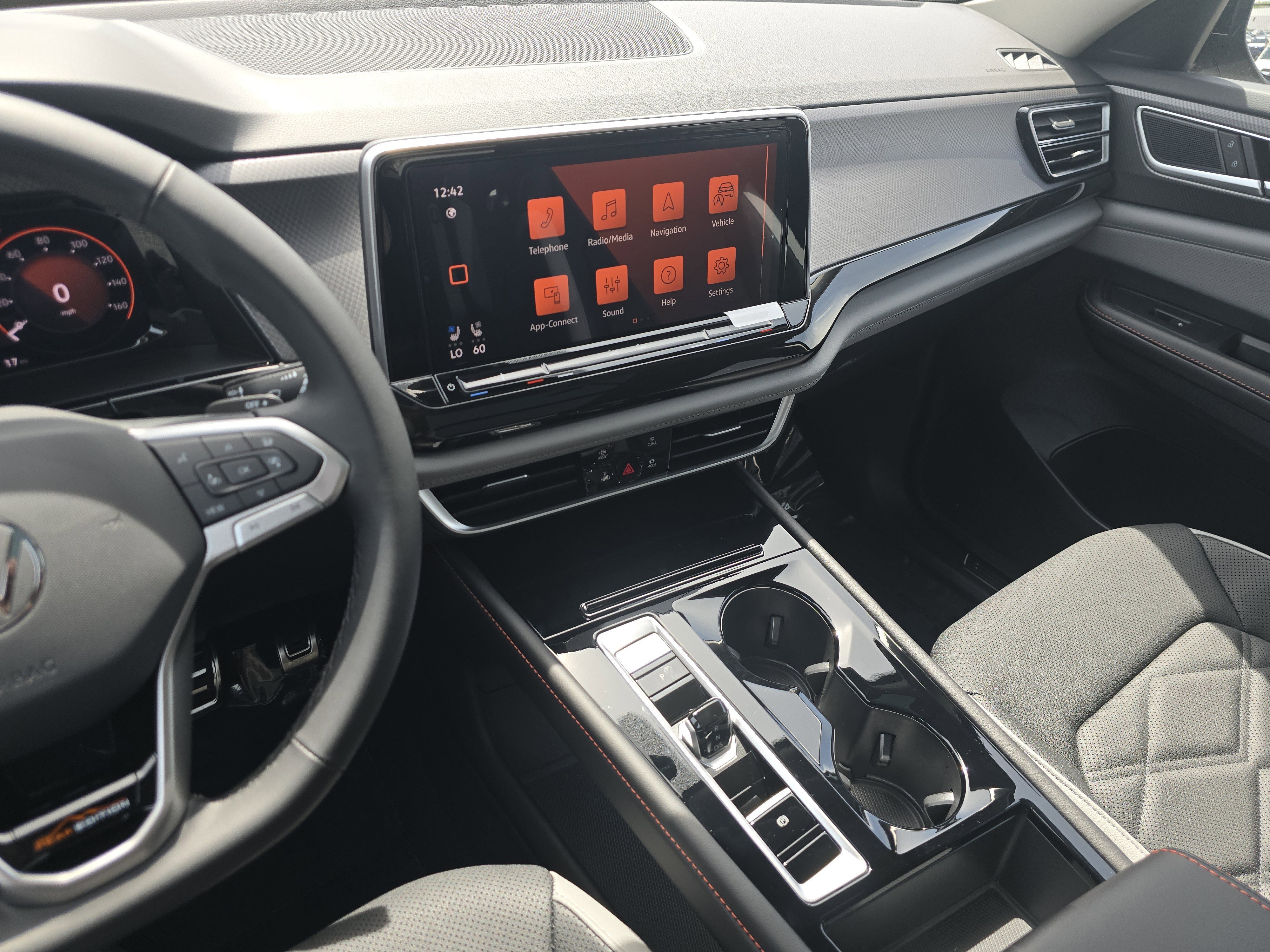 New 2026 Volkswagen Atlas Peak Edition AWD/4WD image 24