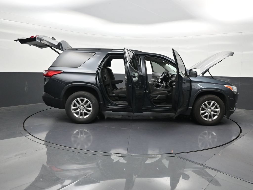 Used 2021 Chevrolet Traverse LT FWD image 33