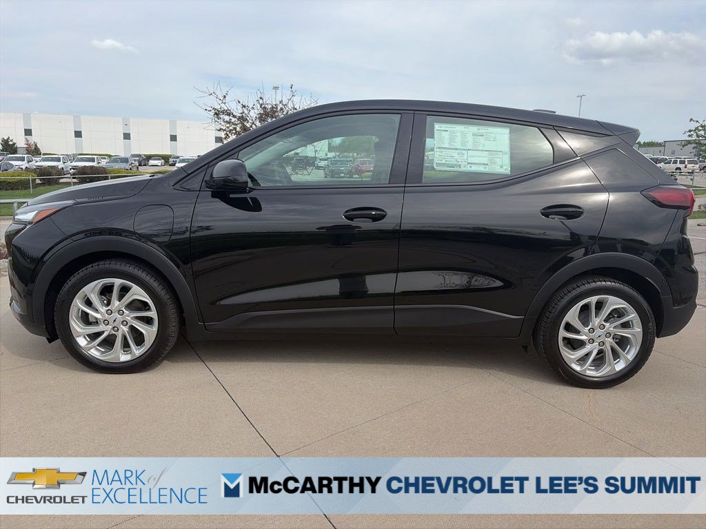 New 2027 Chevrolet Bolt LT w/ Comfort Package FWD image 5