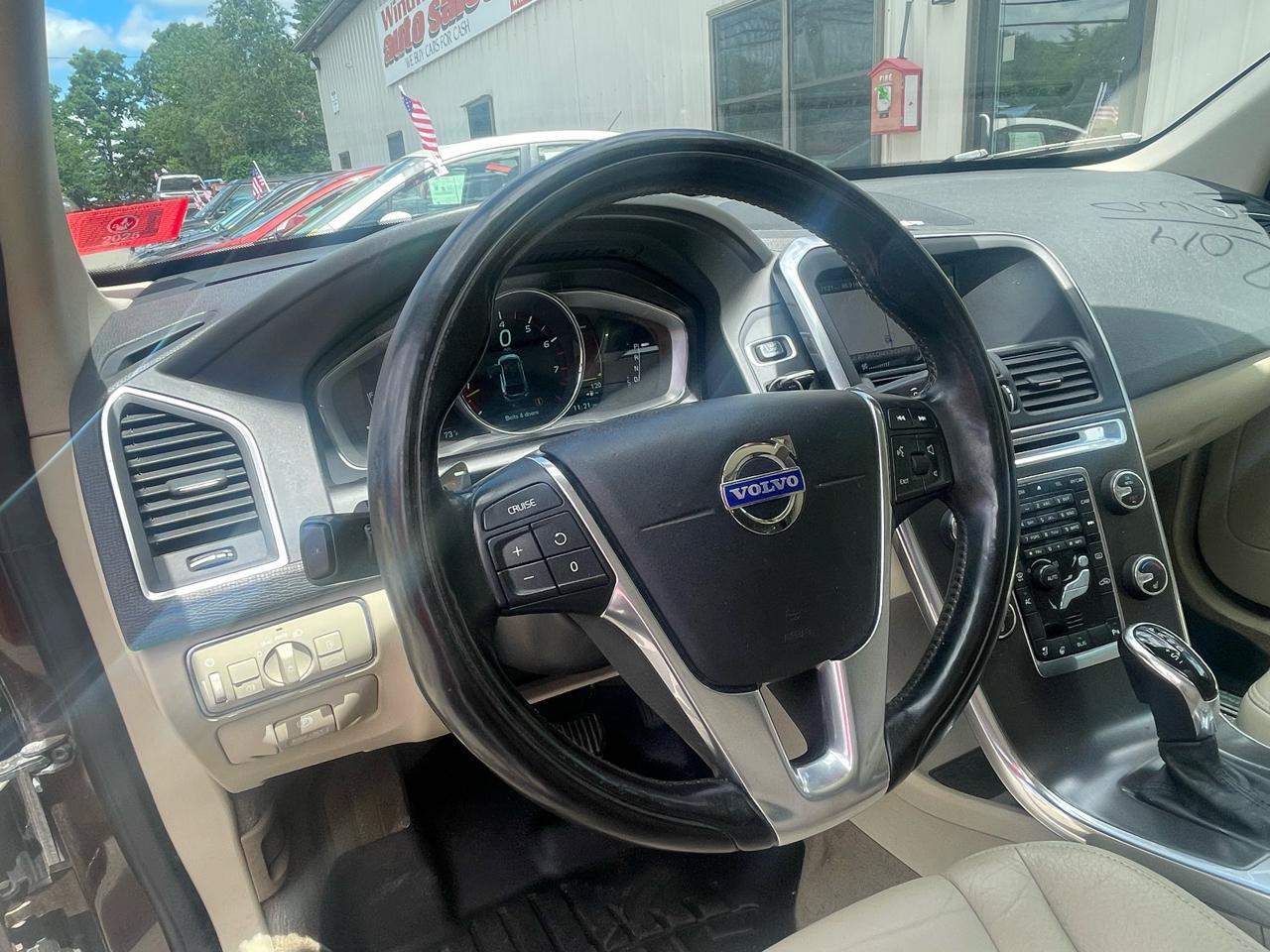 Used 2014 Volvo XC60 T6 AWD/4WD image 12