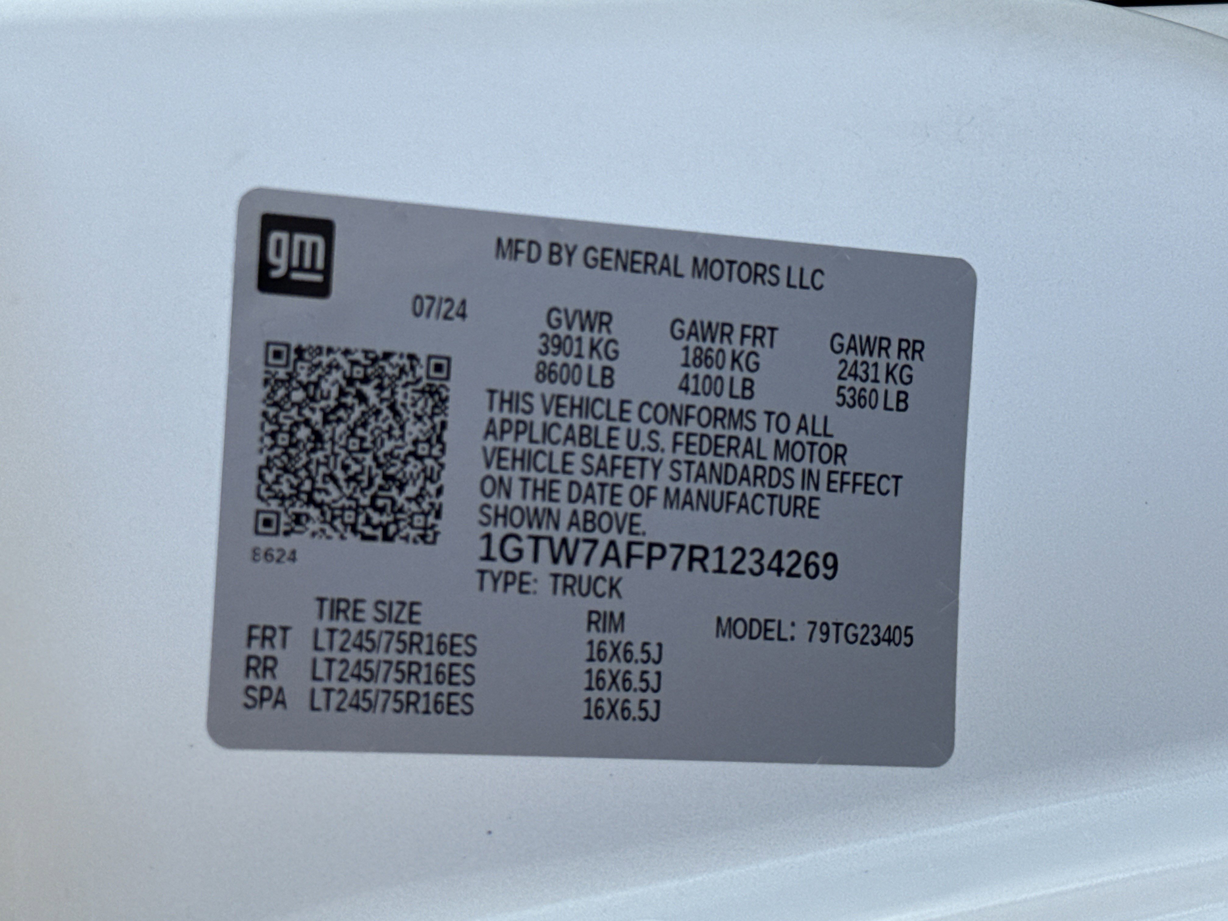 Used 2024 GMC Savana 2500 w/ Driver Convenience Package image 31