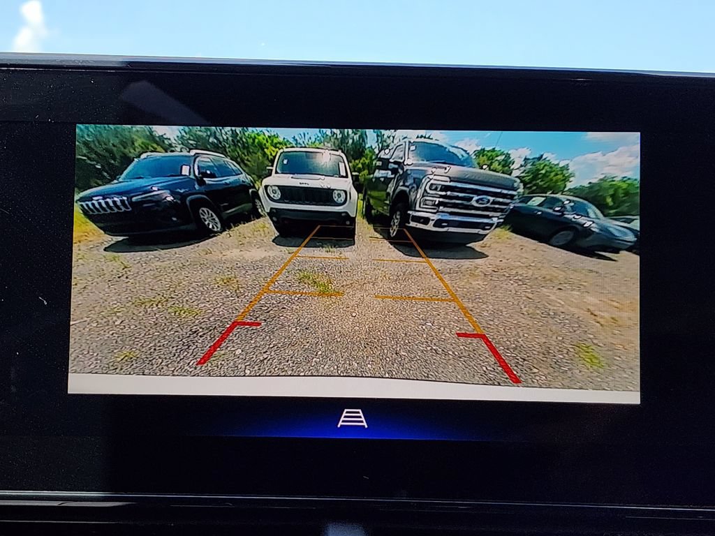 Certified 2025 Chevrolet Trax ACTIV w/ Driver Confidence Package FWD image 23