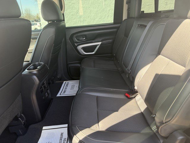 Used 2019 Nissan Titan PRO-4X image 16